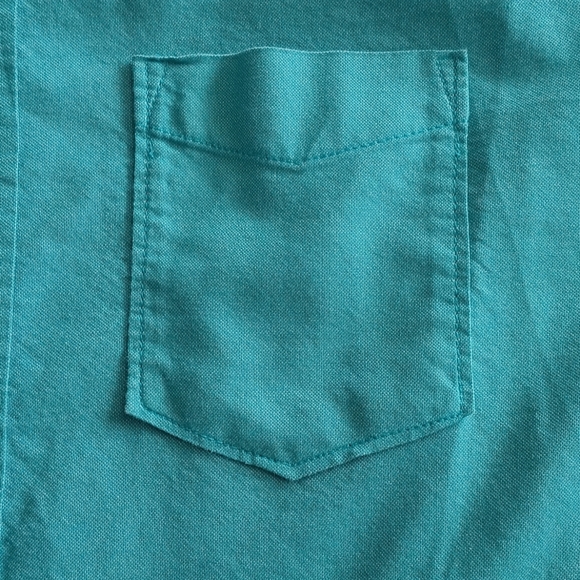 Aeropostale Men's Long Sleeve Oxford Button-Down Shirt.Size M. Color Green. - Picture 9 of 9